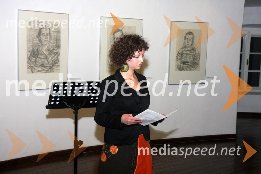 Renata Čeh, voditeljica dogodka in kustosinjaMaribor 2012 – EPK, otvoritev razstave Oskarja Kokoschke