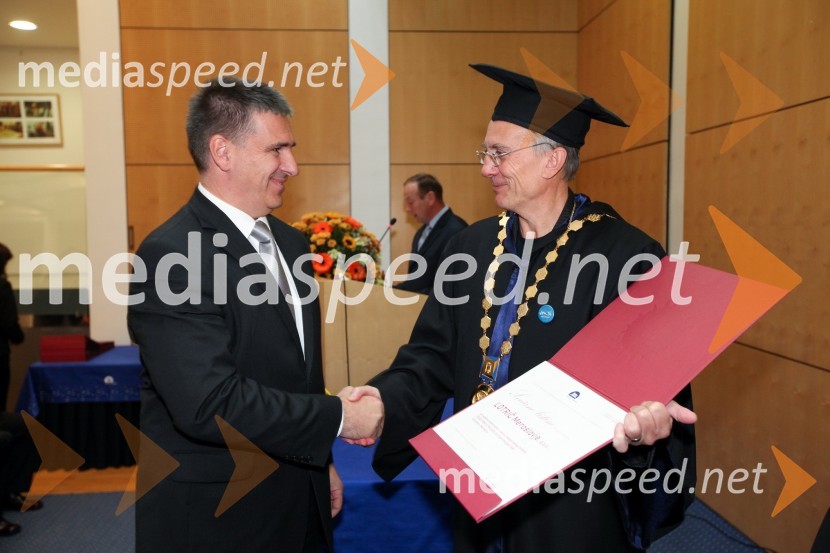 Marko Lotrič, direktor podjetja Meroslovje d.o.o. in prof. dr. Danijel Rebolj, rektor Univerze v MariboruUniverza v Mariboru, Rektorjev dan 2012