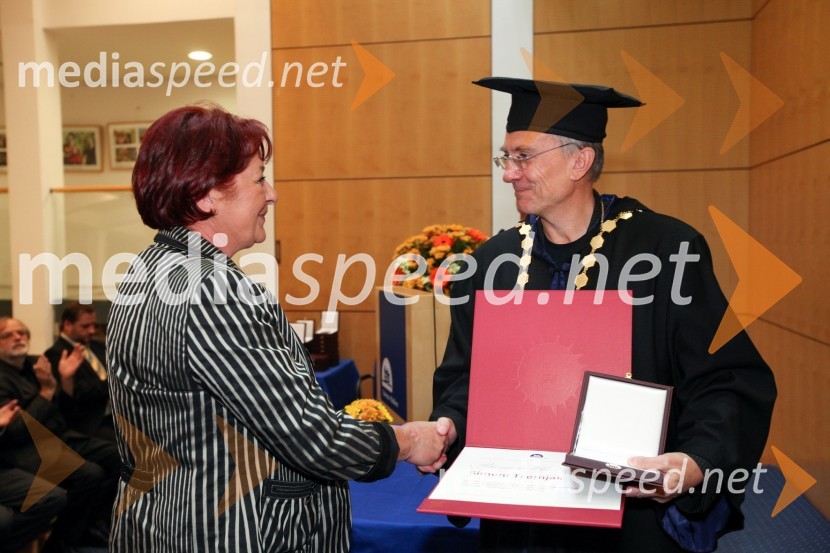 Simona Tretnjak, Fakulteta za kemijo in kemijsko tehnologijo
Univerze v Mariboru in prof. dr. Danijel Rebolj, rektor Univerze v Mariboru
Univerza v Mariboru, Rektorjev dan 2012