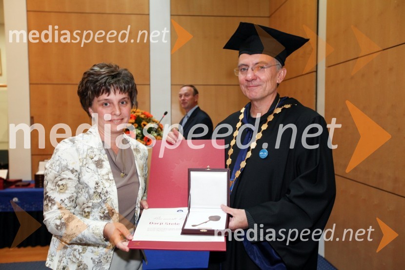 Darja Stele, Fakulteta za varnostne vede Univerze v Mariboru in prof. dr. Danijel Rebolj, rektor Univerze v Mariboru
Univerza v Mariboru, Rektorjev dan 2012