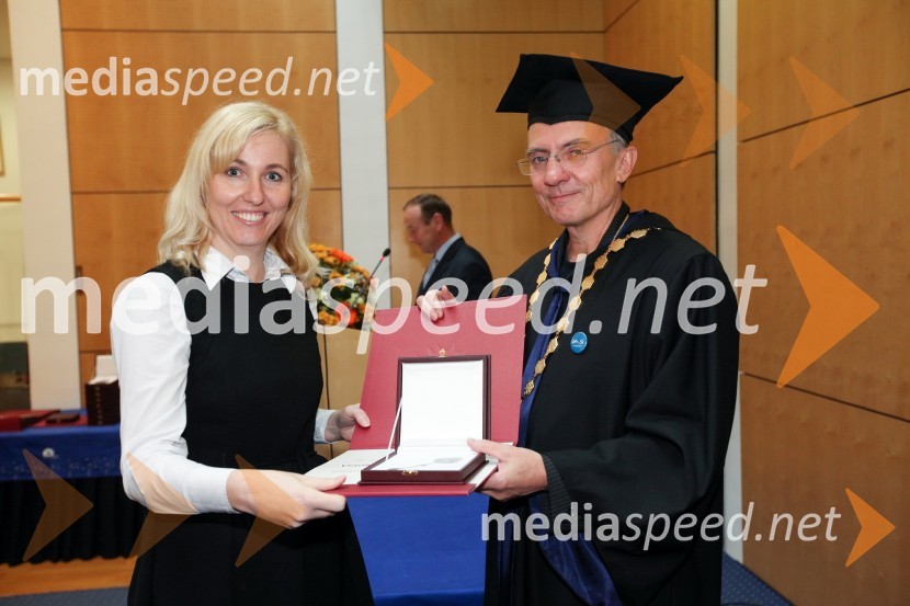 Vladka Kožuh Ledinek, Fakulteta za elektrotehniko, računalništvo in informatiko Univerze v Mariboru in prof. dr. Danijel Rebolj, rektor Univerze v Mariboru
Univerza v Mariboru, Rektorjev dan 2012