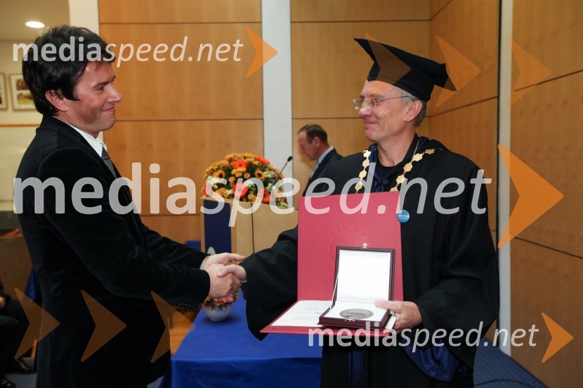 Izr. prof. dr. Jožef Ritonja, Fakulteta za elektrotehniko, računalništvo in informatiko Univerze v Mariboru in prof. dr. Danijel Rebolj, rektor Univerze v Mariboru
Univerza v Mariboru, Rektorjev dan 2012