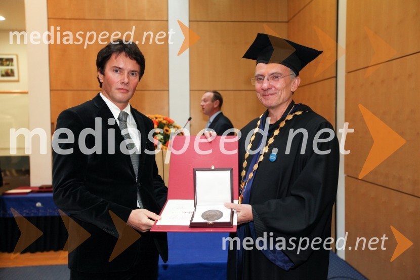 Izr. prof. dr. Jožef Ritonja, Fakulteta za elektrotehniko, računalništvo in informatiko Univerze v Mariboru in prof. dr. Danijel Rebolj, rektor Univerze v Mariboru
Univerza v Mariboru, Rektorjev dan 2012