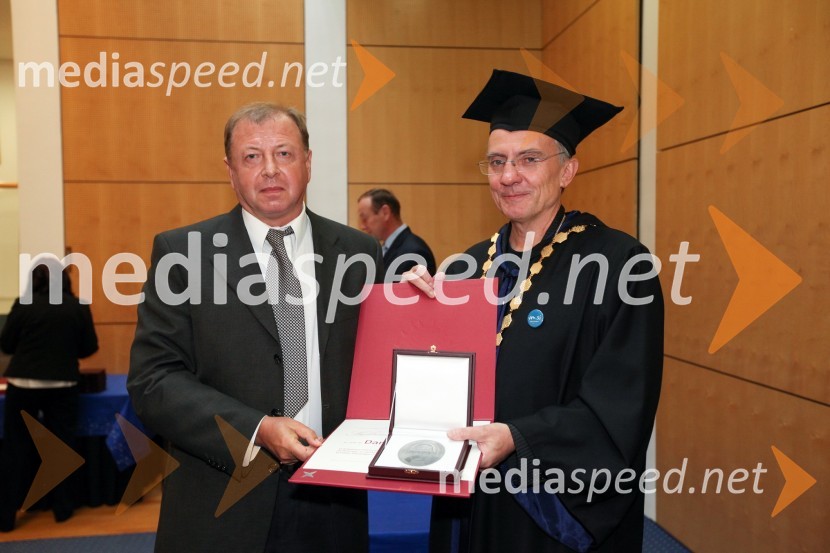 Izr. prof. dr. Darko Goričanec, Fakulteta za kemijo in kemijsko tehnologijo Univerze v Mariboru in prof. dr. Danijel Rebolj, rektor Univerze v Mariboru
Univerza v Mariboru, Rektorjev dan 2012