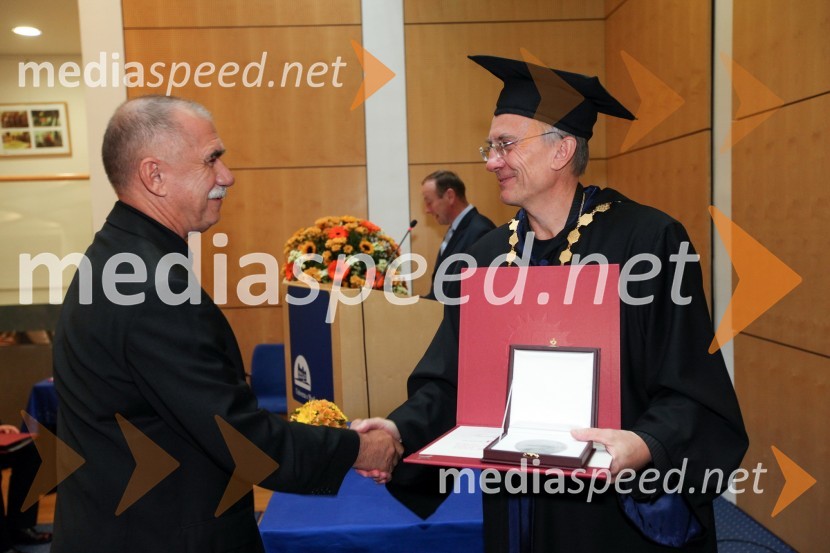 Prof. dr. Peter Umek, Fakulteta za varnostne vede Univerze v Mariboru in prof. dr. Danijel Rebolj, rektor Univerze v Mariboru
Univerza v Mariboru, Rektorjev dan 2012