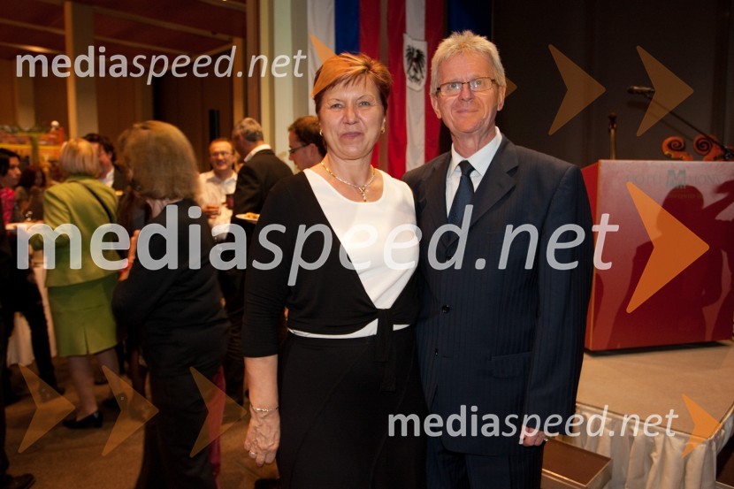 Milana in soprog dr. Petr Voznica, veleposlanik Češke republike v SlovenijiSprejem veleposlanika ob dnevu državnosti Republike Avstrije