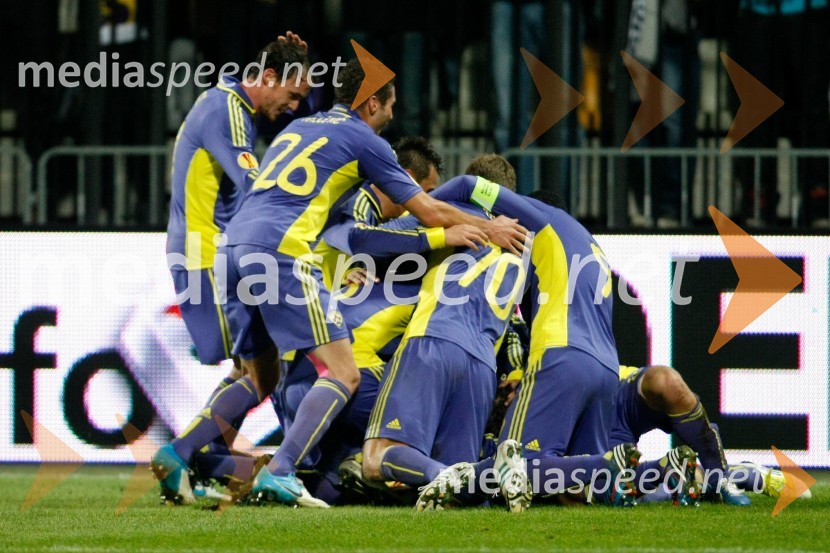 Nogometaši NK MariborNogometna tekma NK Maribor - Tottenham