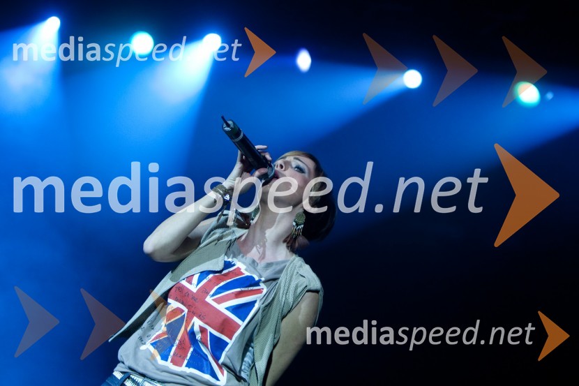 Lara Love, pevkaDan 202 in koncert skupine Keane