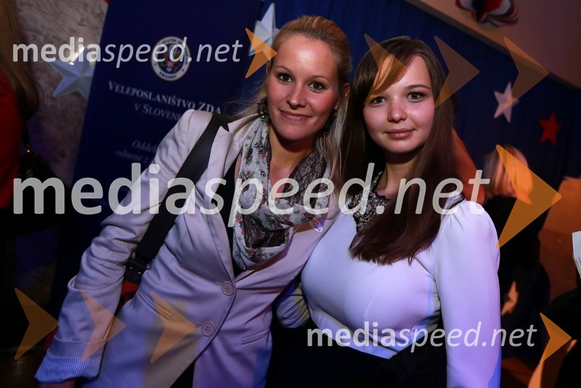 Jana Caserman in Karmen NoterzbergAmCham, spremljanje volitev za predsednika ZDA