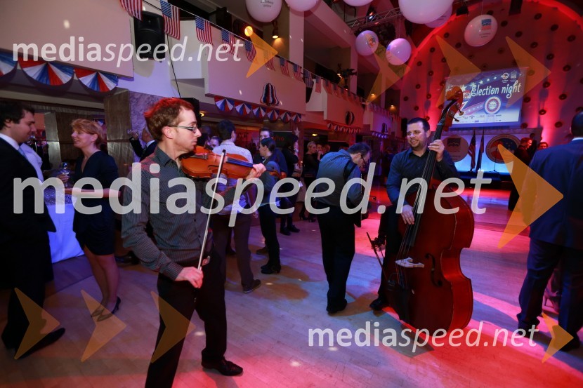 Trio KranjcAmCham, spremljanje volitev za predsednika ZDA