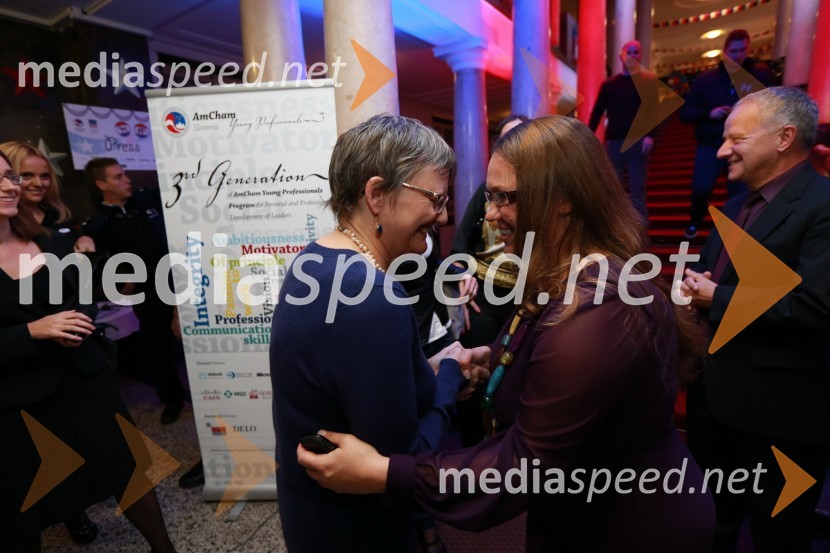 Sharon Flack Mussomeli, soproga ameriškega veleposlanika in Nina Irt, Ameriška gospodarska zbornica (AmCham)AmCham, spremljanje volitev za predsednika ZDA