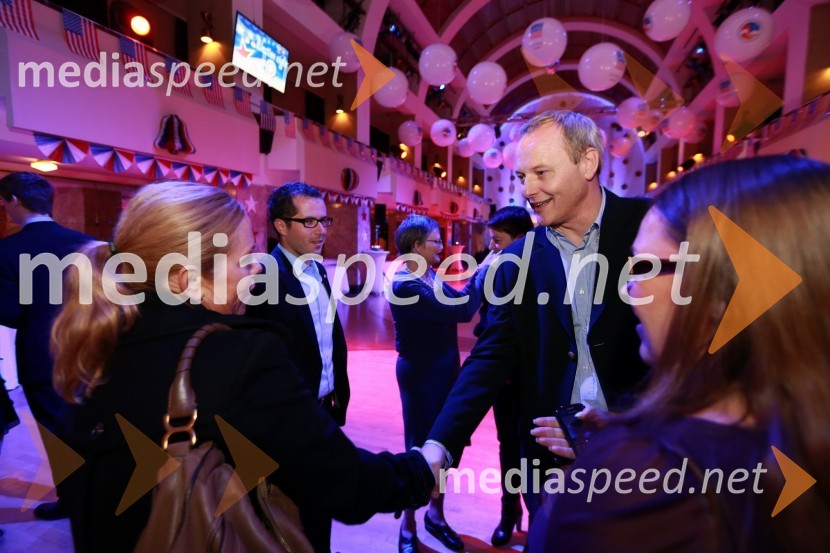 Matej Potokar, generalni direktor Microsoftove skupine za storitve (Microsoft Services) v regiji Srednje in Vzhodne Evrope in predsednik Ameriške gospodarske zbornice (AmCham)AmCham, spremljanje volitev za predsednika ZDA