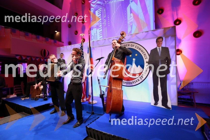 	Trio KranjcAmCham, spremljanje volitev za predsednika ZDA