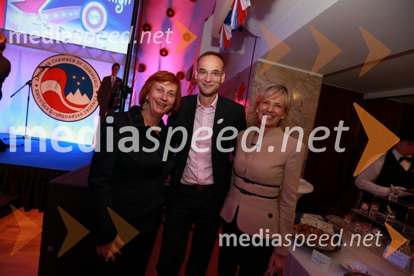 ..., mag. Aleksander Salkič, svetovalec predsednika uprave Petrol d.d. in Aleša Kandus Benčina, predsednica uprave Medex d.o.o.AmCham, spremljanje volitev za predsednika ZDA