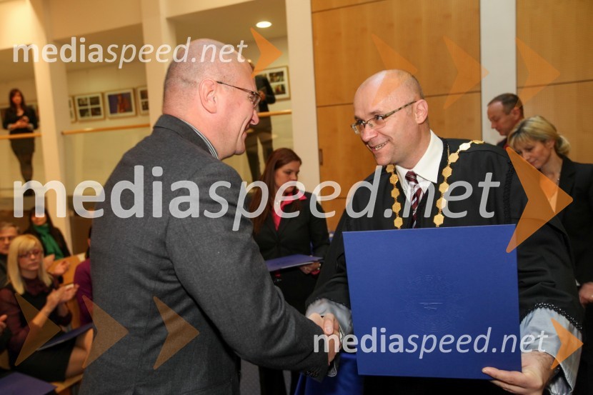 Dr. Robert Repnik, Fakulteta za naravoslovje in matematiko Univerze v Mariboru ter prof. dr. Dejan Škorjanc, prorektor za študijsko dejavnost Univerze v MariboruUniverza v Mariboru, Promocija doktorjev znanosti