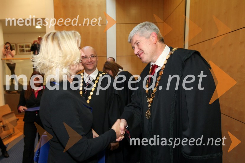 Dr. Olga Dečman Dobrnjič, Fakulteta za organizacijske vede Univerze v Mariboru ter prof. dr.  Marko Ferjan, dekan Fakultete za organizacijske vede Univerze v MariboruUniverza v Mariboru, Promocija doktorjev znanosti