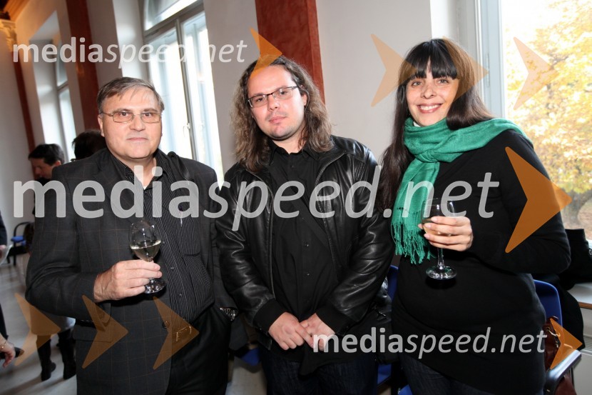 Prof. dr. Marko Robnik, Univerza v Mariboru, dr. Diego Fregolente Mendes de Oliveira, Fakulteta za naravoslovje in matematiko Univerze v Mariboru in ...
Univerza v Mariboru, Promocija doktorjev znanosti