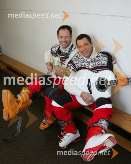 Jože Potrebuješ in Marko Vozelj, člana skupine ČukiRTV NET praznuje