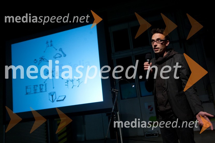 Matej Blenkuš, A biroPecha Kucha v Riko Hišah