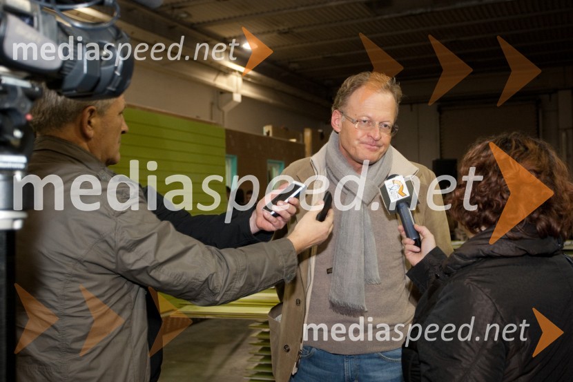 Janez Škrabec, direktor podjetja Riko d.o.o.Pecha Kucha v Riko Hišah
