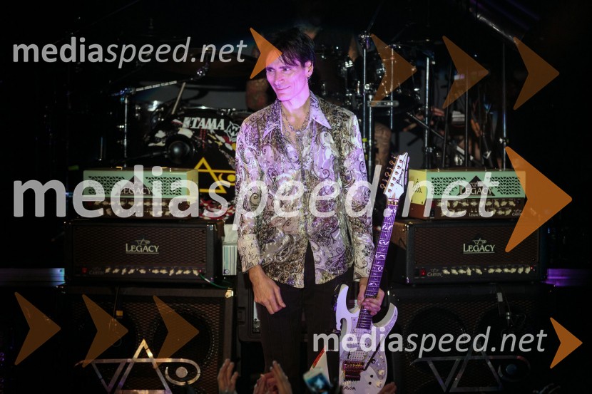 Steve Vai, kitarski virtuozSteve Vai, koncert v Cvetličarni