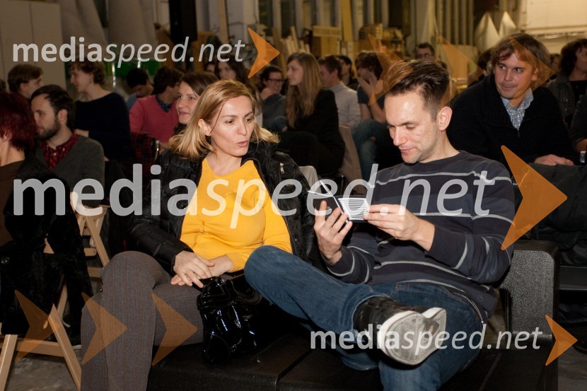 ObiskovalciPecha Kucha v Riko Hišah