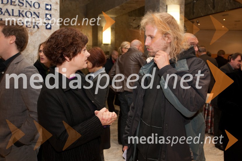 Martina Mrhar, v.d. umetniške vodje SNG Nova Gorica in Jaka Andrej Vojevec, režiserRokovnjači, premiera v SNG Nova Gorica