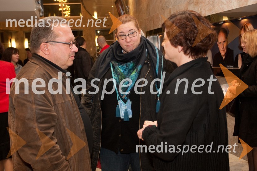 Jaša Jamnik, igralec, režiser,  	Ana Facchini, igralka in Martina Mrhar, v.d. umetniške vodje SNG Nova GoricaRokovnjači, premiera v SNG Nova Gorica