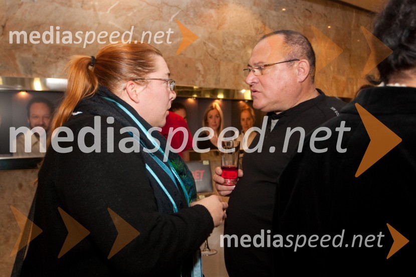 Ana Facchini, igralka in Nace Junkar, pevecRokovnjači, premiera v SNG Nova Gorica