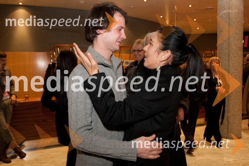 Peter Harl, igralec in Marjuta Slamič, igralkaRokovnjači, premiera v SNG Nova Gorica