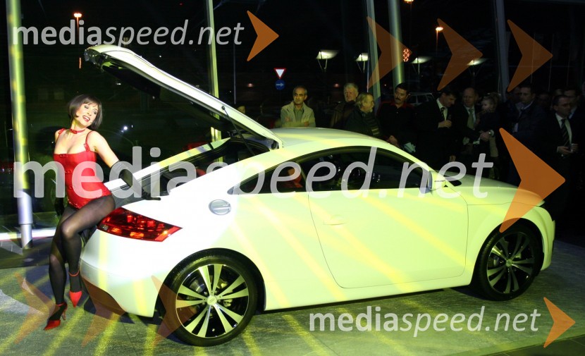 Tina Gorenjak, igralka in Audi TTPorsche Maribor, otvoritev salona vozil Audi