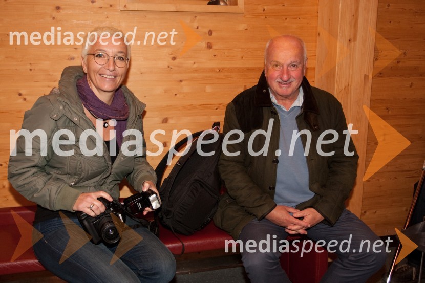 Alenka Žavbi, fotografinja in Aleksander Lucu Luc, novinarAli Žerdin in Aleksander Lucu, pogovor o omrežjih moči