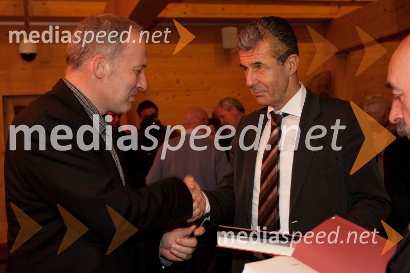 Ali Žerdin, novinar in Stojan Petrič, predsednik uprave Kolektor groupAli Žerdin in Aleksander Lucu, pogovor o omrežjih moči