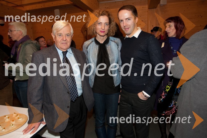 MIlan Kučan, nekdanji predsednik Republike Slovenije,  Hermina Kovačič, novinarka, Dejan David Kemperl, odgovorni urednik Golf MagazinAli Žerdin in Aleksander Lucu, pogovor o omrežjih moči