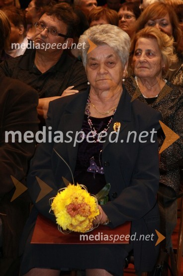 Monika Bizjak, prejemnica Zahvalne listine za dobrotnico leta 2012Ljudje odprtih rok