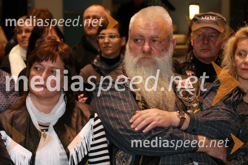 Niko Žvoklej, prejemnik Zahvalne listine za dobrotnika leta 2012 v imenu Društva Motoristi za MotoristeLjudje odprtih rok