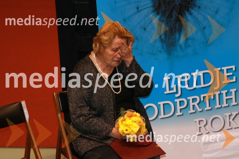 Pavlina Hrovat, prejemnica nagrade Izjemna osebnost leta 2012Ljudje odprtih rok