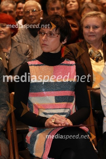 Tanara Valenčič, prejemnica Zahvalne listine za Darovalca leta 2012 v imenu podjetja Si.mobilLjudje odprtih rok