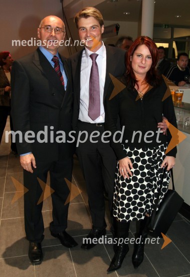 Andrej Hajdinjak, direktor Porsche Maribor in  
Wilfried Weitgasser, generalni direktor Porsche Slovenija d.o.o. in njegova žena DanielaPorsche Maribor, otvoritev salona vozil Audi