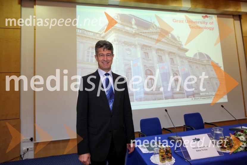 Prof. dr. Harald Kainz, rektor TU GrazObisk rektorja TU Graz prof. dr. Haralda Kainza in zasedanje Slovenske rektorske konference
