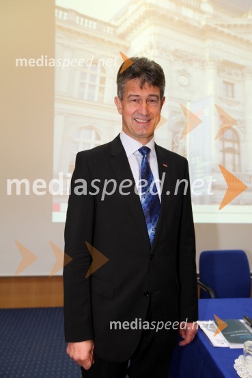 Prof. dr. Harald Kainz, rektor TU GrazObisk rektorja TU Graz prof. dr. Haralda Kainza in zasedanje Slovenske rektorske konference