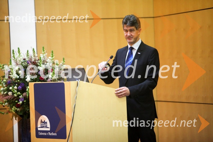 Prof. dr. Harald Kainz, rektor TU GrazObisk rektorja TU Graz prof. dr. Haralda Kainza in zasedanje Slovenske rektorske konference