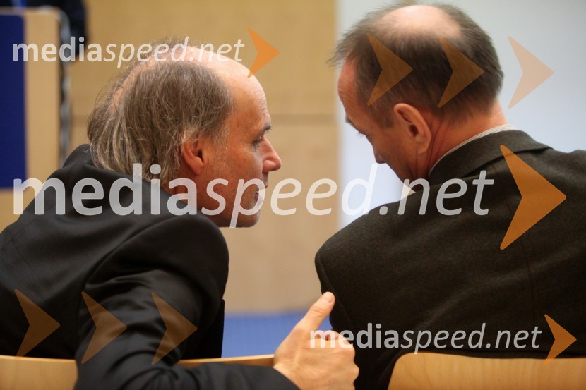 Prof. dr. Dragan Marušič, rektor Univerze na Primorskem in prof. dr. Franci Čuš, predsednik Upravnega odbora Društva univerzitetnih profesorjev MariborObisk rektorja TU Graz prof. dr. Haralda Kainza in zasedanje Slovenske rektorske konference