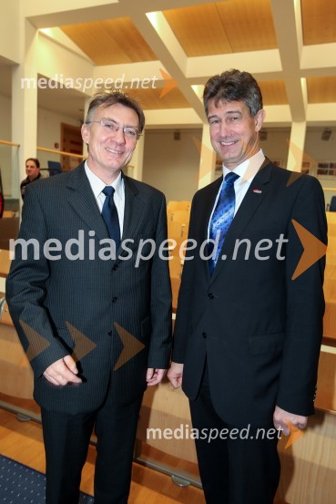 Prof. dr. Danijel Rebolj, rektor Univerze v Mariboru in prof. dr. Harald Kainz, rektor TU GrazObisk rektorja TU Graz prof. dr. Haralda Kainza in zasedanje Slovenske rektorske konference
