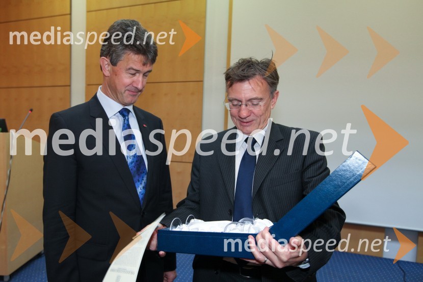 	Prof. dr. Harald Kainz, rektor TU Graz in prof. dr. Danijel Rebolj, rektor Univerze v MariboruObisk rektorja TU Graz prof. dr. Haralda Kainza in zasedanje Slovenske rektorske konference