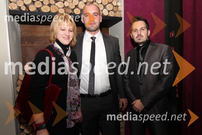 Nina Kolenc, Primož Hedl in Simon Tantegel, član Rotaract Cluba MariborTradicionalna dobrodelna večerja in licitacija Rotaract Cluba Maribor