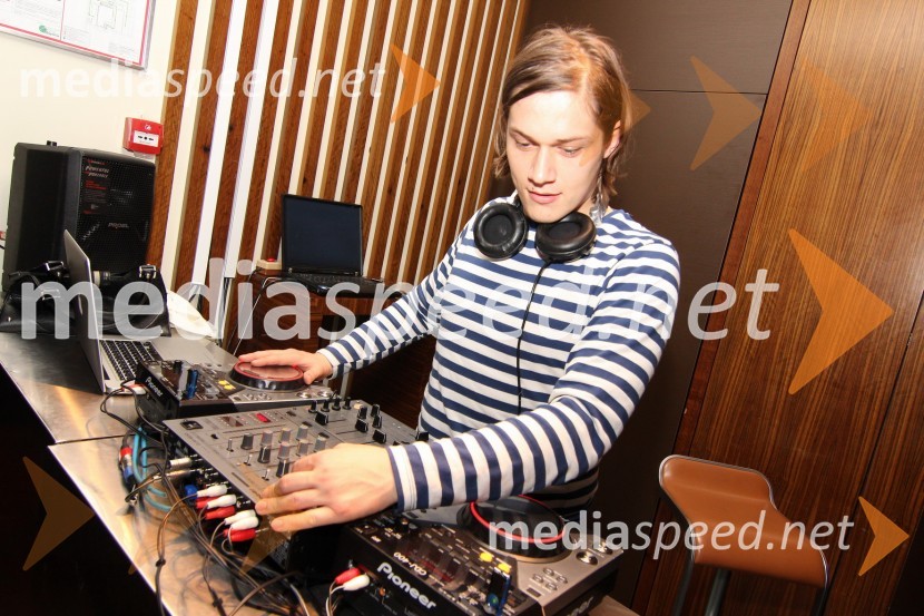 Mladen Radujkovič, DJTradicionalna dobrodelna večerja in licitacija Rotaract Cluba Maribor