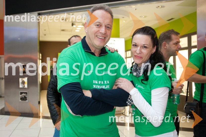 Zmago Sagadin, trener in Lucija, Društvo Ženska svetovalnicaPromocija boja proti nasilju nad ženskami z Ekipo za nenasilje