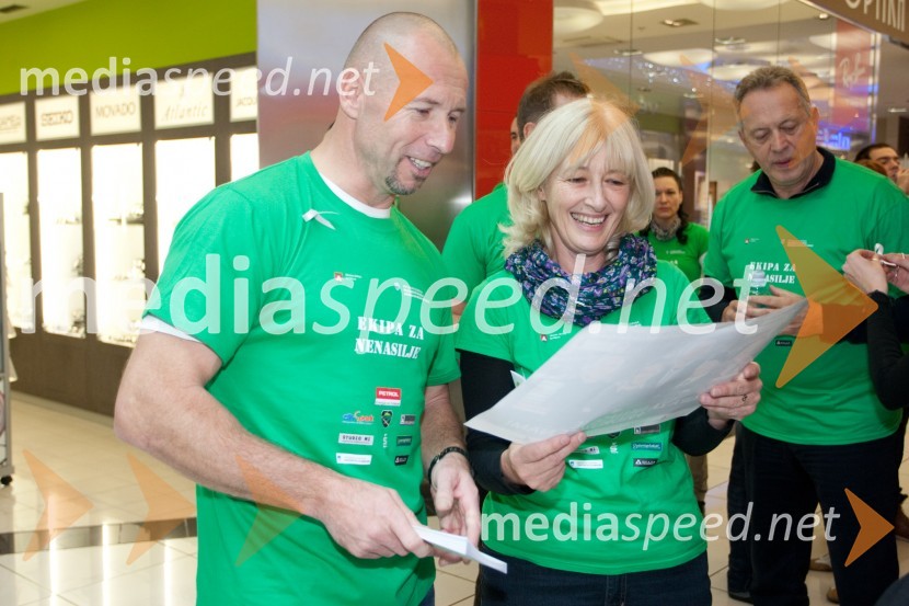 Miran Stanovnik, motorist in Blanka, Društvo Ženska svetovalnicaPromocija boja proti nasilju nad ženskami z Ekipo za nenasilje