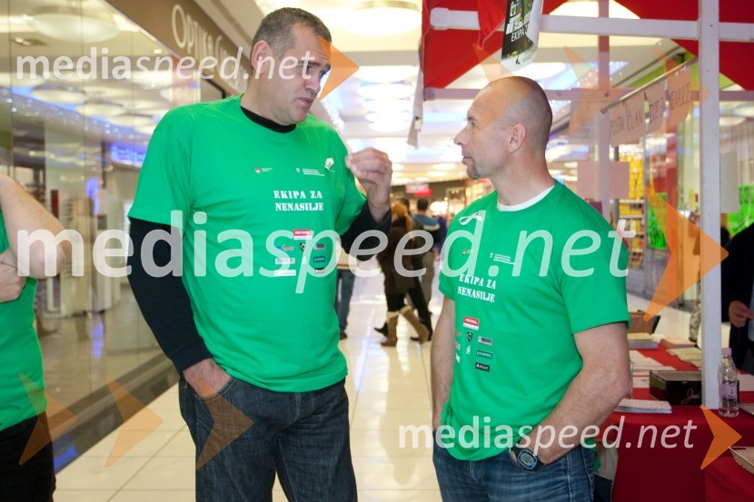 Slavko Kotnik, košarkaš in Miran Stanovnik, motoristPromocija boja proti nasilju nad ženskami z Ekipo za nenasilje